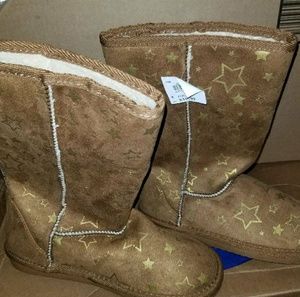 Youth girls boots in brown or black